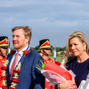 Le roi Willem-Alexander des Pays-Bas et la reine Maxima des Pays-Bas à leur arrivée à l'aéroport Halim Perdanakusuma de Jakarta, le 9 mars 2020.