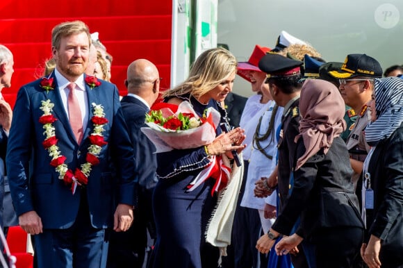 Le roi Willem-Alexander des Pays-Bas et la reine Maxima des Pays-Bas à leur arrivée à l'aéroport Halim Perdanakusuma de Jakarta, le 9 mars 2020.