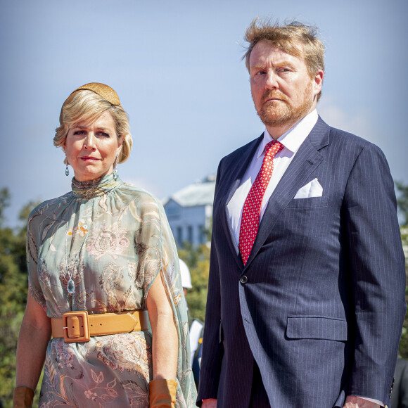 Le roi Willem-Alexander et la reine Maxima des Pays-Bas ont déposé une gerbe de fleurs lors d'une cérémonie hommage au cimetière des héros de Kalibata à Jakarta, à l'occasion d'un voyage officiel en Indonésie, le 10 mars 2020