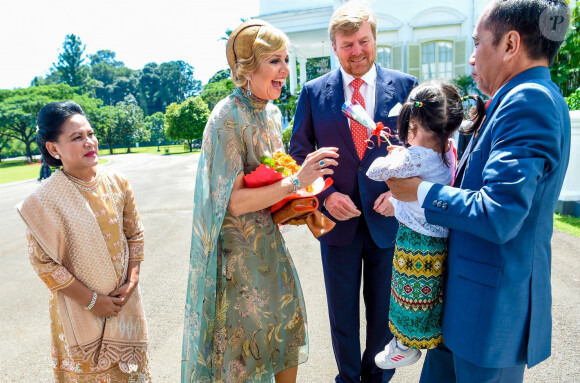 Le roi Willem-Alexander et la reine Maxima des Pays-Bas ont été accueillis par le président Joao Widodo et sa femme Iriana au palais présidentiel de Jakarta, à l'occasion d'un voyage officiel en Indonésie, le 10 mars 2020.