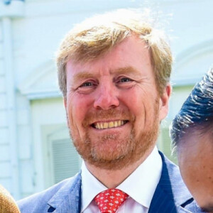 Le roi Willem-Alexander et la reine Maxima des Pays-Bas ont été accueillis par le président Joao Widodo et sa femme Iriana au palais présidentiel de Jakarta, à l'occasion d'un voyage officiel en Indonésie, le 10 mars 2020.