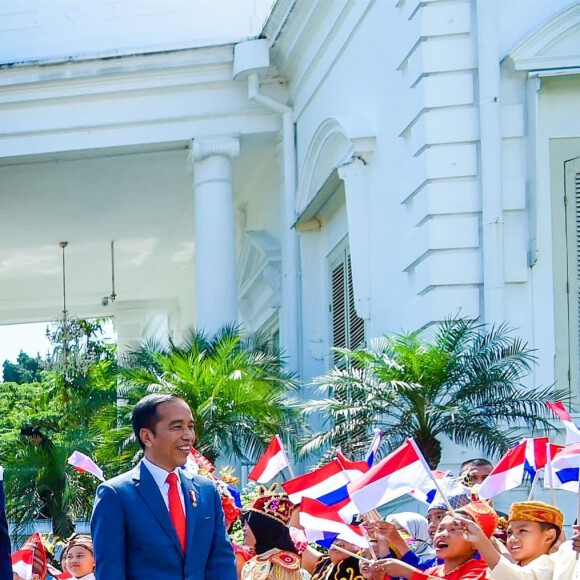 Le roi Willem-Alexander et la reine Maxima des Pays-Bas ont été accueillis par le président Joao Widodo et sa femme Iriana au palais présidentiel de Jakarta, à l'occasion d'un voyage officiel en Indonésie, le 10 mars 2020.