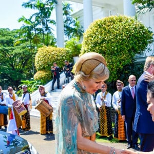 Le roi Willem-Alexander et la reine Maxima des Pays-Bas ont été accueillis par le président Joao Widodo et sa femme Iriana au palais présidentiel de Jakarta, à l'occasion d'un voyage officiel en Indonésie, le 10 mars 2020.