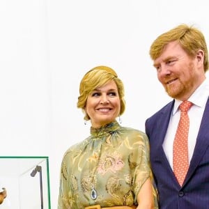 Le roi Willem-Alexander et la reine Maxima des Pays-Bas ont été accueillis par le président Joao Widodo et sa femme Iriana au palais présidentiel de Jakarta, à l'occasion d'un voyage officiel en Indonésie, le 10 mars 2020.