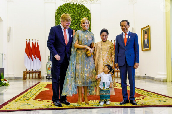Le roi Willem-Alexander et la reine Maxima des Pays-Bas ont été accueillis par le président Joao Widodo et sa femme Iriana au palais présidentiel de Jakarta, à l'occasion d'un voyage officiel en Indonésie, le 10 mars 2020.