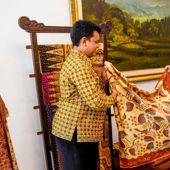 Le roi Willem-Alexander et la reine Maxima des Pays-Bas ont été accueillis par le président Joao Widodo et sa femme Iriana au palais présidentiel de Jakarta, à l'occasion d'un voyage officiel en Indonésie, le 10 mars 2020.