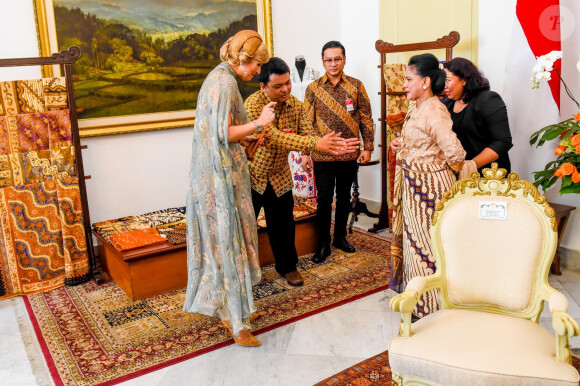 Le roi Willem-Alexander et la reine Maxima des Pays-Bas ont été accueillis par le président Joao Widodo et sa femme Iriana au palais présidentiel de Jakarta, à l'occasion d'un voyage officiel en Indonésie, le 10 mars 2020.