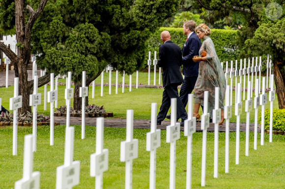 Le roi Willem-Alexander et la reine Maxima des Pays-Bas lors d'une cérémonie commémorative au cimetière Menteng Pulo à Jakarta, à l'occasion d'un voyage officiel en Indonésie. Le 10 mars 2020  King Willem-Alexander and Queen Maxima of The Netherlands during a wreath laying ceremony at the Dutch remembrance field Menteng Pulo in Jakarta, Indonesia, 10 March 2020. The Dutch King and Queen are in Indonesia for their 4 day State Visit. Photo: Patrick van Katwijk/BSR Agency10/03/2020 - Jakarta