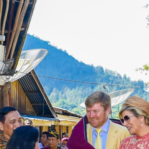 Le roi Willem-Alexander et la reine Maxima des Pays-Bas visitent Toba Samosir lors de leur voyage officiel en Indonésie, le 11 mars 2020.  King Willem-Alexander and Queen Maxima of The Netherlands posing at the Toba Samosir during their State Visit to Indonesia.11/03/2020 - Sumatra