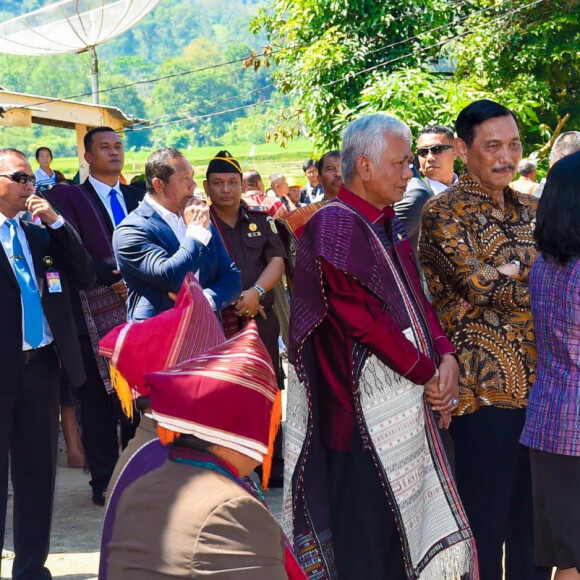 Le roi Willem-Alexander et la reine Maxima des Pays-Bas visitent Toba Samosir lors de leur voyage officiel en Indonésie, le 11 mars 2020.  King Willem-Alexander and Queen Maxima of The Netherlands posing at the Toba Samosir during their State Visit to Indonesia.11/03/2020 - Sumatra