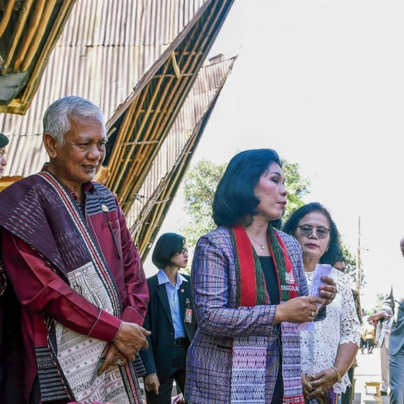 Le roi Willem-Alexander et la reine Maxima des Pays-Bas visitent Toba Samosir lors de leur voyage officiel en Indonésie, le 11 mars 2020.  King Willem-Alexander and Queen Maxima of The Netherlands posing at the Toba Samosir during their State Visit to Indonesia.11/03/2020 - Sumatra