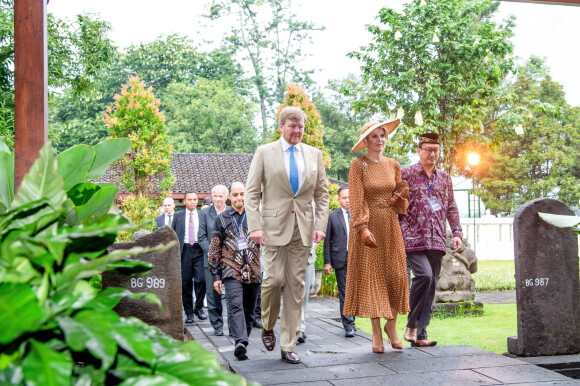 Le roi Willem-Alexander et la reine Maxima des Pays-Bas visitent le temple Prambanan lors de leur voyage officiel en Indonésie, le 11 mars 2020.  King Willem-Alexander and Queen Maxima of The Netherlands posing at the Prambanan Temple complex during their State Visit to Indonesia.11/03/2020 - Yogyakarta
