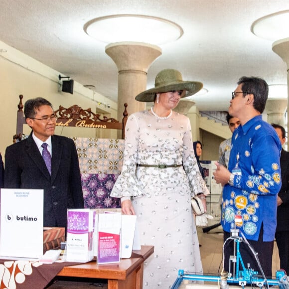 Le roi Willem-Alexander et la reine Maxima des Pays-Bas visitent le temple Prambanan lors de leur voyage officiel en Indonésie, le 11 mars 2020.  King Willem-Alexander and Queen Maxima of The Netherlands posing at the Prambanan Temple complex during their State Visit to Indonesia.11/03/2020 - Yogyakarta