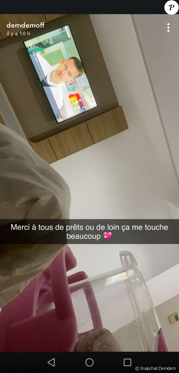 Demdem a publié un message de remerciements depuis la chambre de la maternité, après avoir accouché. Mars 2020.

