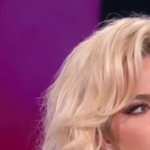 Khloe Kardashian (entourée de ses soeurs Kim et Kourtney) évoque sa relation avec Tristan Thompson sur le plateau de l'émission "Jimmy Kimmel Live!", le 2 avril 2019.