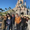 Benjamin Castaldi, ses fils Simon, Julien, Enzo, sa femme Aurore Aleman, Paloma - Disneyland Paris, 14 janvier 2018