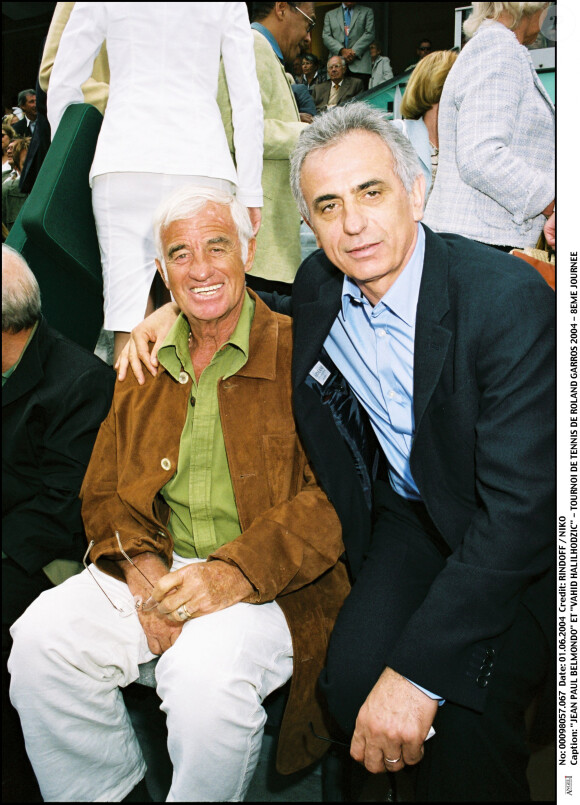 Jean-Paul Belmondo et Vahid Halilhodzic à Roland-Garros le 1er juin 2004.