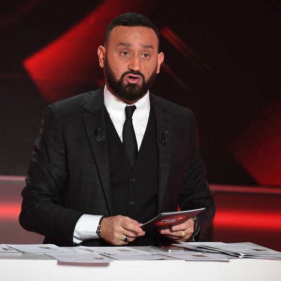 Exclusif - Le "grand débat national" s'est invité sur le plateau de l'émission Balance ton post! , présenté par l'animateur Cyril Hanouna sur C8 vendredi soir 25 janvier 2019. © Sebastien Valiela / Bestimage