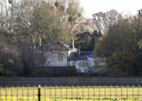 Le prince Harry, duc de Sussex, et Meghan Markle, duchesse de Sussex ont décidé d'investir dans une troisième clôture pour renforcer leur dispositif de sécurité de leur résidence, Frogmore Cottage, le 28 novembre 2019.