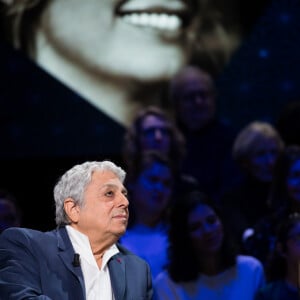 Exclusif - Enrico Macias - Enregistrement de l'émission "La Boîte à secrets 3" à Paris, présentée par F.Bollaert, et qui sera diffusée le 7 février sur France 3. Le 22 janvier 2020 © Tiziano Da Silva / Bestimage