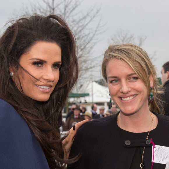 Camilla Parker Bowles, duchesse de Cornouailles, sa fille Laura Lopes et Katie Price - Deuxième jour des courses hippiques au festival de Cheltenham. Le 11 mars 2015