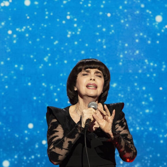 Exclusif - Mireille Mathieu - Hommage à Charles Aznavour lors de l'émission "Monsieur Aznavour", diffusée sur C8. Le 3 octobre 2019 © Jack Tribeca / Bestimage