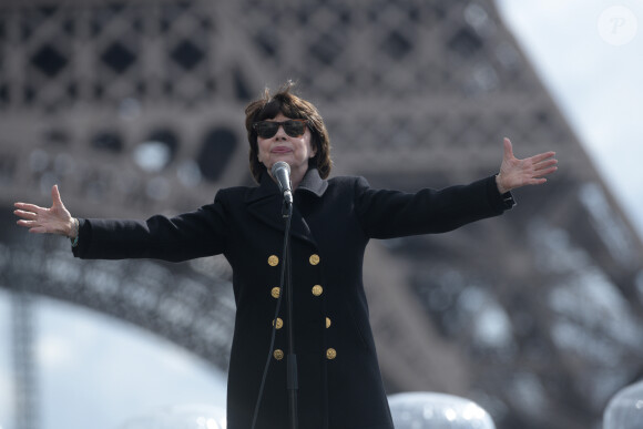 Exclusif - Mireille Mathieu - Répétitions du concert anniversaire des 130 ans de la Tour Eiffel à Paris, qui sera diffusé le 26 octobre sur France 2. Le 2 octobre 2019. © Giancarlo Gorassini / Bestimage