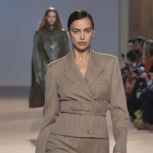 Irina Shayk - Défilé de mode PAP automne-hiver 2020 "Salvatore Ferragamo" à Milan. Le 22 février 2020.