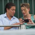Exclusive - Prix spécial - No web - No blog - Amber Heard et son compagnon Vito Schnabel officialisent leur histoire d'amour avec un tendre baiser dans les tribunes de Wimbledon à Londres, le 7 juillet 2018  For germany call for price Exclusive - It's official! Amber Heard and Vito Schnabel share their first public kiss as the couple attend day seven of the Wimbledon Tennis Championships at the All England Lawn Tennis and Croquet Club in London, England. The pair looked very comfortable with each other, with Amber taking selfies and occasionally putting her arm around Vito's shoulder. 7th july 201807/07/2018 - Londres