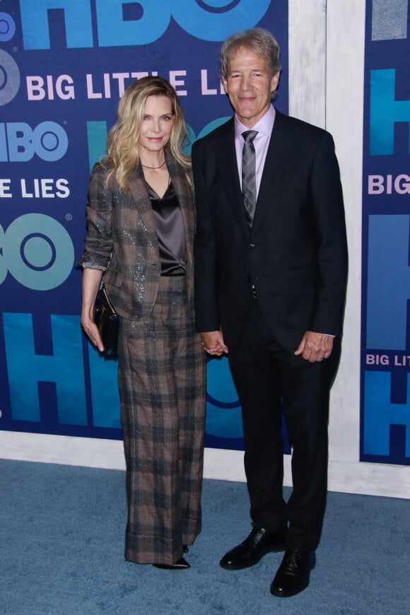 Michelle Pfeiffer et son mari David E. Kelley lors de la première de la deuxième saison de la série 'Big Little Lies' au Centre Jazz At Lincoln à New York, le 29 mai 2019.