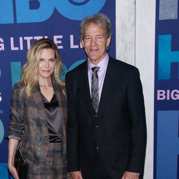 Michelle Pfeiffer et son mari David E. Kelley lors de la première de la deuxième saison de la série 'Big Little Lies' au Centre Jazz At Lincoln à New York, le 29 mai 2019.