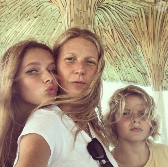 Gwyneth Paltrow célèbre la fête des Mères américaine le 12 mai 2019 avec ses enfants, Apple et Moses.