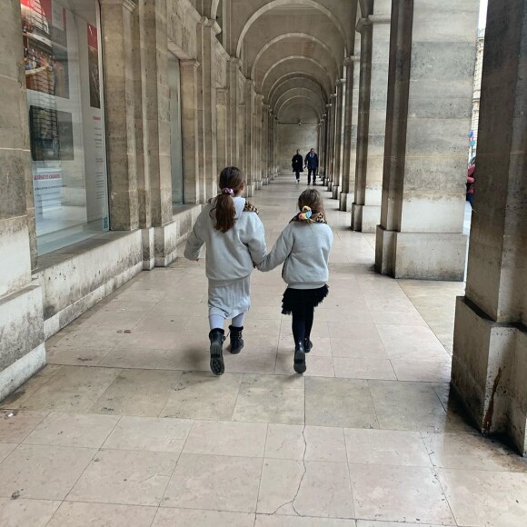 Marc-Olivier Fogiel a publié une photo de ses filles Mila et Lily sur Instagram, le 8 février 2020.