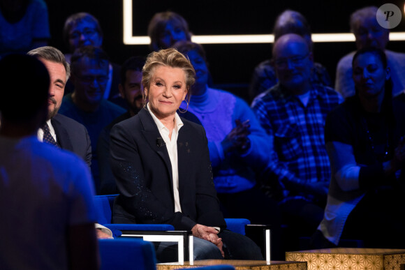 Exclusif - Sheila - Enregistrement de l'émission "La Boîte à secrets 4" à Paris, présentée par F.Bollaert, et diffusée le 10 avril sur France 3. Le 23 janvier 2020 © Tiziano Da Silva / Bestimage