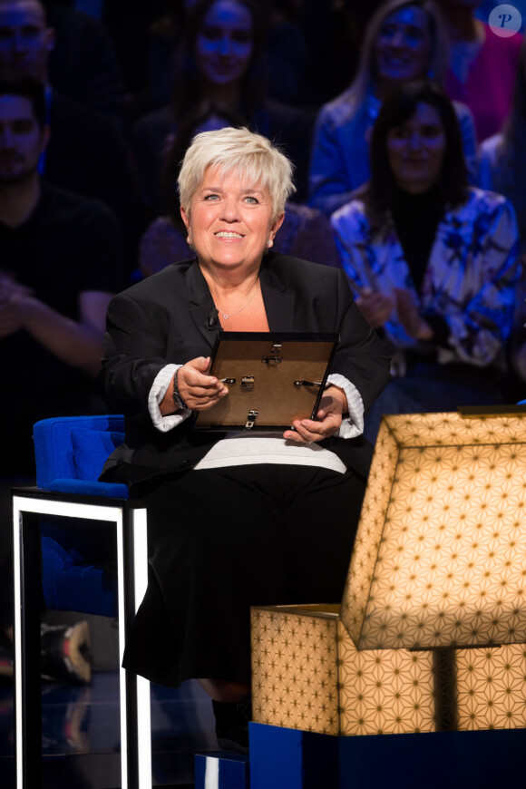 Exclusif - Mimie Mathy - Enregistrement de l'émission "La Boîte à secrets 4" à Paris, présentée par F.Bollaert, et diffusée le 10 avril sur France 3. Le 23 janvier 2020 © Tiziano Da Silva / Bestimage