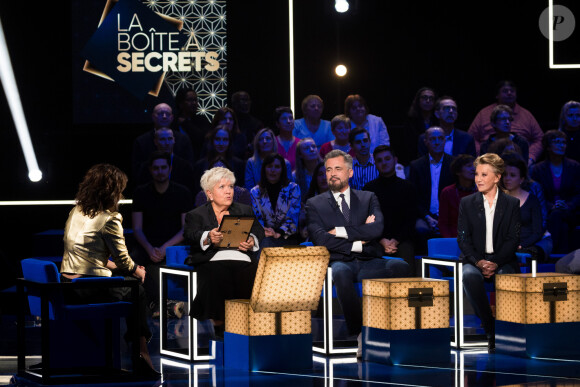 Exclusif - Faustine Bollaert, Mimie Mathy, Olivier Minne, Sheila - Enregistrement de l'émission "La Boîte à secrets 4" à Paris, présentée par F.Bollaert, et diffusée le 10 avril sur France 3. Le 23 janvier 2020 © Tiziano Da Silva / Bestimage