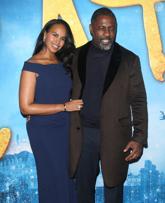 Idris Elba et sa femme Sabrina Dhowre Elba lors du photocall de la première mondiale de Cats au Alice Tully Hall à New York le 16 décembre 2019.