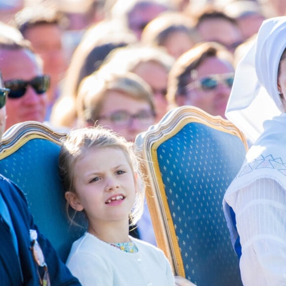 La princesse Victoria de Suède et son mari le prince Daniel de Suède avec leur fille la princesse Estelle de Suède lors de la célébration du 42e anniversaire de la princesse Victoria à Borgholm le 14 juillet 2019.