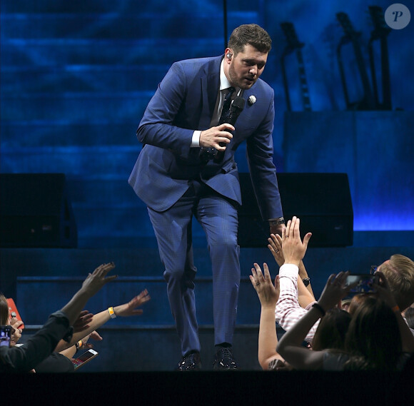 Le chanteur canadien de 44 ans Michael Bublé donne un concert au "RAC Arena" à Perh (Australie), le 21 février 2020.