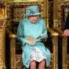 La reine Elisabeth II d'Angleterre - Arrivée de la reine Elizabeth II et discours à l'ouverture officielle du Parlement à Londres le 19 décembre 2019. Lors de son discours, la reine a dévoilé son plan décennal pour mettre à profit le Brexit et relancer le système NHS. Britain's Queen Elizabeth II accompanied by Prince Charles, Prince of Wales attend the State Opening of Parliament at the Houses of Parliament in London on December 19, 2019. - The State Opening of Parliament is where Queen Elizabeth II performs her ceremonial duty of informing parliament about the government's agenda for the coming year in a Queen's Speech.19/12/2019 - Londres