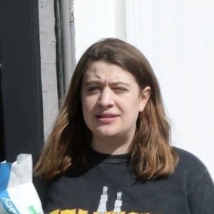 Exclusif - Rupert Grint et sa compagne Georgia Groome (enceinte) à Londres, le 9 avril 2020.