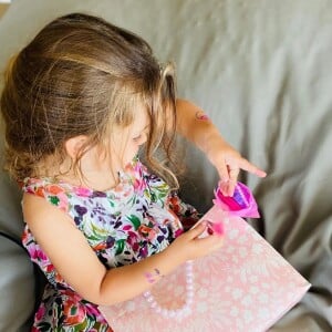 Amélie Mauresmo a fêté les 3 ans de sa fille Ayla le 20 avril 2020.