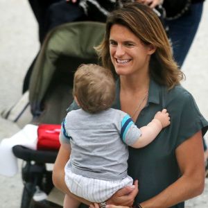 Semi Exclusif - Amélie Mauresmo et son fils Aaron lors de l'inauguration du nouveau chai du Château Les Carmes Haut-Brion dessiné par Philippe Starck et Luc-Arsène Henry à Bordeaux le 24 juin 2016. © Patrick Bernard / Quentin Salinier / Bestimage