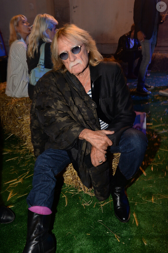 Le chanteur Christophe (Daniel Bevilacqua) lors du 10ème édition du "Etam Live Show" (Etam Lingerie) lors de la Fashion Week à Paris, France, le 26 septembre 2017. Photo by Rachid Bellak/Bestimage