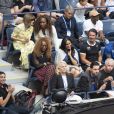 Meghan Markle, duchesse de Sussex, au côté de Anna Wintour, Venus Williams, Patrick Mouratoglou et Alexis Ohanian (le mari de S. Williams) dans les tribunes de la finale femme du tournoi de l'US Open 2019 opposant Serena Williams à Bianca Andreescu (3-6 / 5-7) au Billie Jean King National Tennis Center à New York, le 7 septembre 2019.