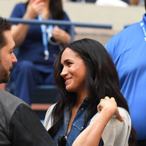 Meghan Markle et Alexis Ohanian (le mari de S. Williams) dans les tribunes de la finale femme du tournoi de l'US Open 2019 opposant Serena Williams à Bianca Andreescu (3-6 / 5-7) au Billie Jean King National Tennis Center à New York, le 7 septembre 2019.