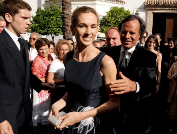 Julio Iglesias et sa femme Miranda à Marbella, en Espagne, en 2008.