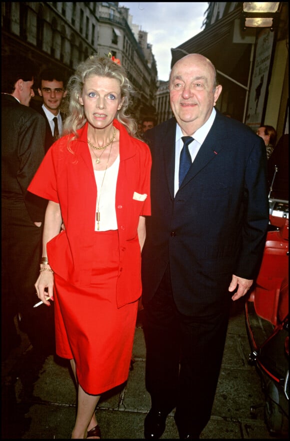 Archives - Bernard Blier et sa femme Annette Martin lors d'une soirée au théâtre des Bouffes Parisiens. Le 24 juin 1986.