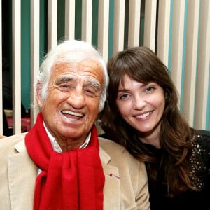 Jean-Paul Belmondo et sa petite-fille Annabelle - A l'occasion du lancement de son nouveau livre "Mes recettes bonne humeur" (Editions du Cherche Midi), Luana Belmondo a réuni ses proches et amis épicuriens autour d'un Aperitivo concocté par le Chef Denny Imbroisi (Restaurant IDA) à Paris, le 13 Octobre 2016. © Dominique Jacovides/Bestimage