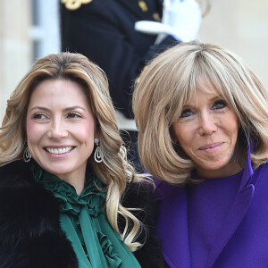 La première dame Brigitte Macron accueille Fabiola Yanez, la femme du président de l'Argentine, au palais de l'Elysée à Paris le 5 février 2020. © Giancarlo Gorassini / Bestimage